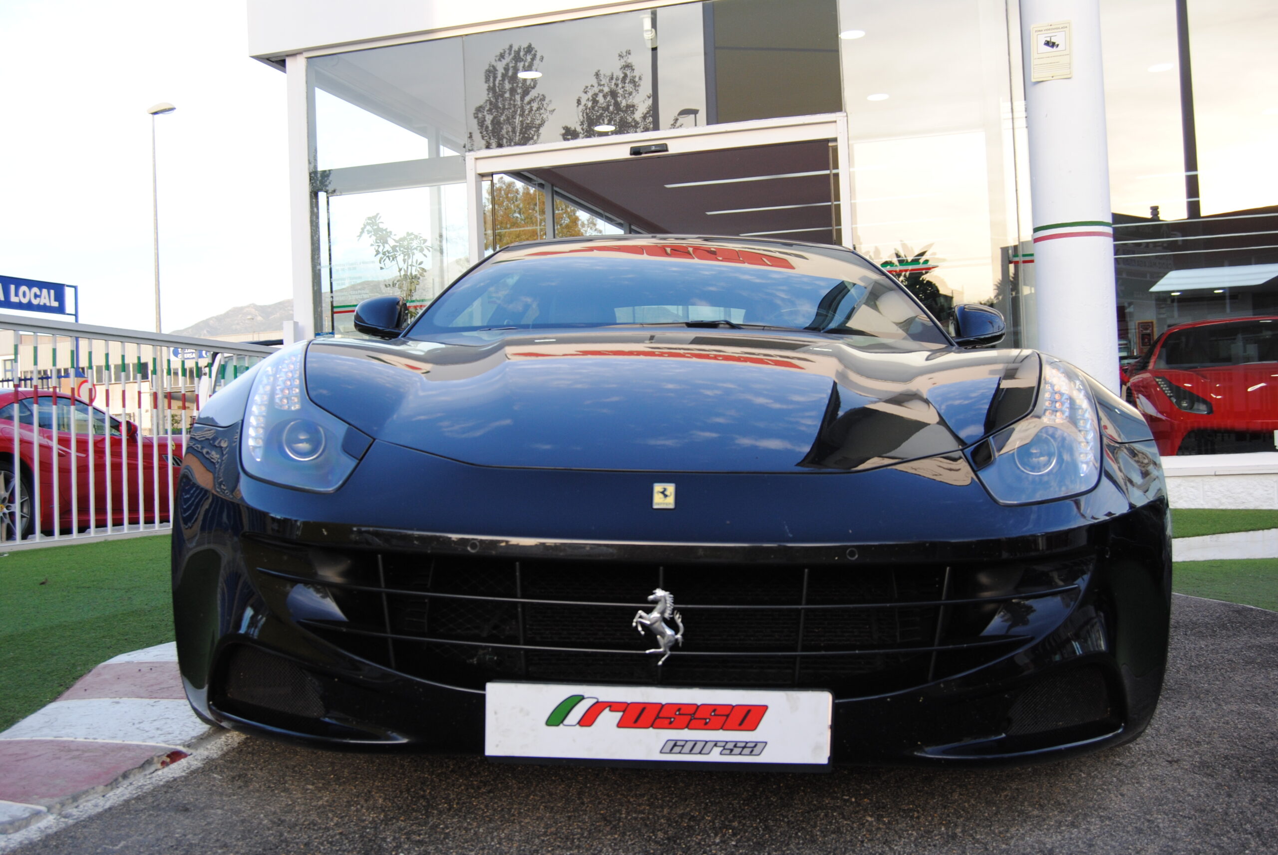 Ff Specifications Ferrari FF - Rosso Corsa
