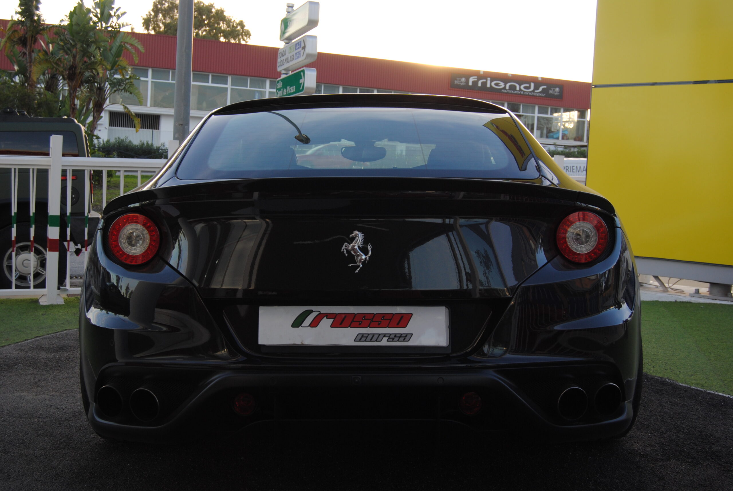 Ff Specifications Ferrari FF - Rosso Corsa