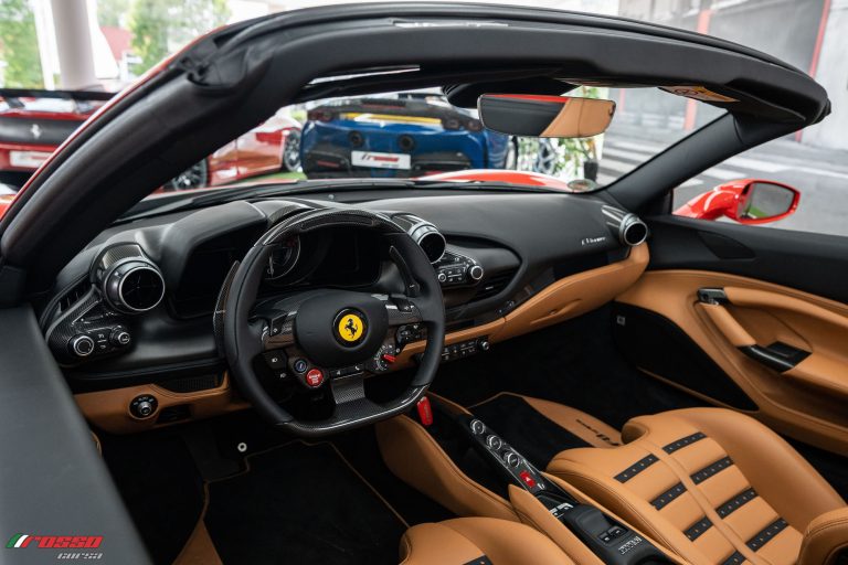 Ferrari F8 Spider_Interior (1)