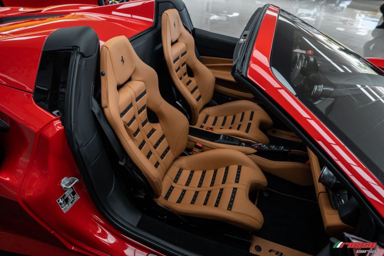 Ferrari F8 Spider_Interior (6)